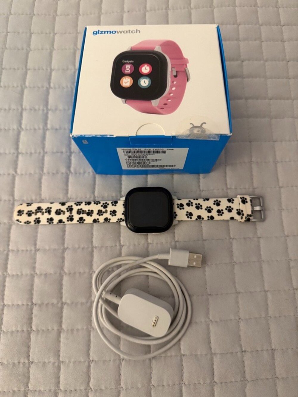 Verizon GizmoWatch 2 Kids GPS Smartwatch Paw Print Band Bundle